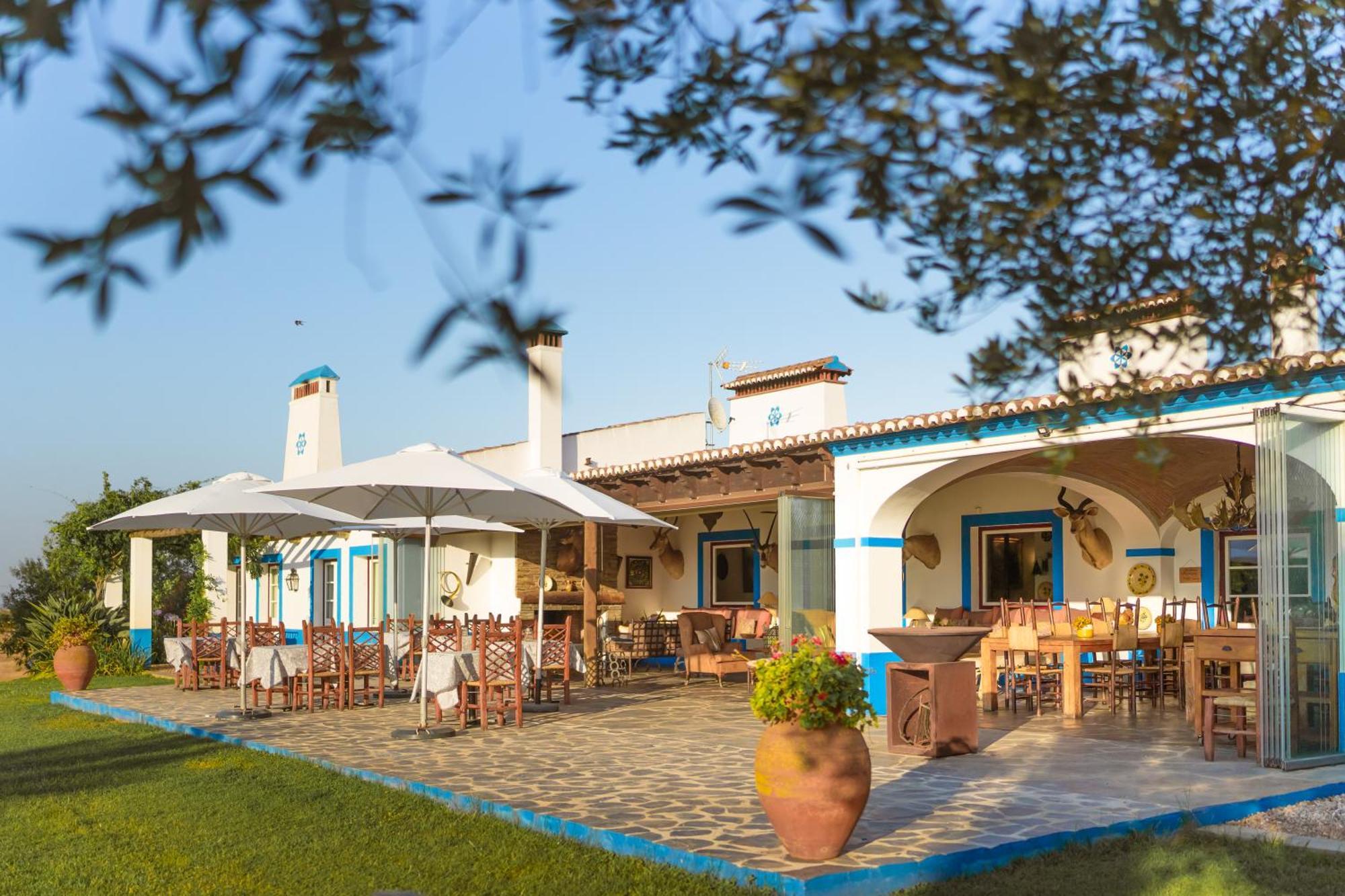 Hotel Vale Do Manantio à Moura Extérieur photo